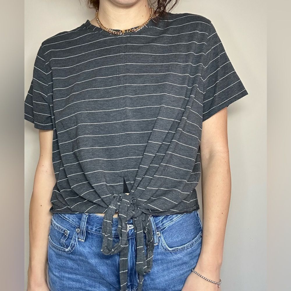 LuLuLemon Striped Crop Tie Tee Shirt Athletic